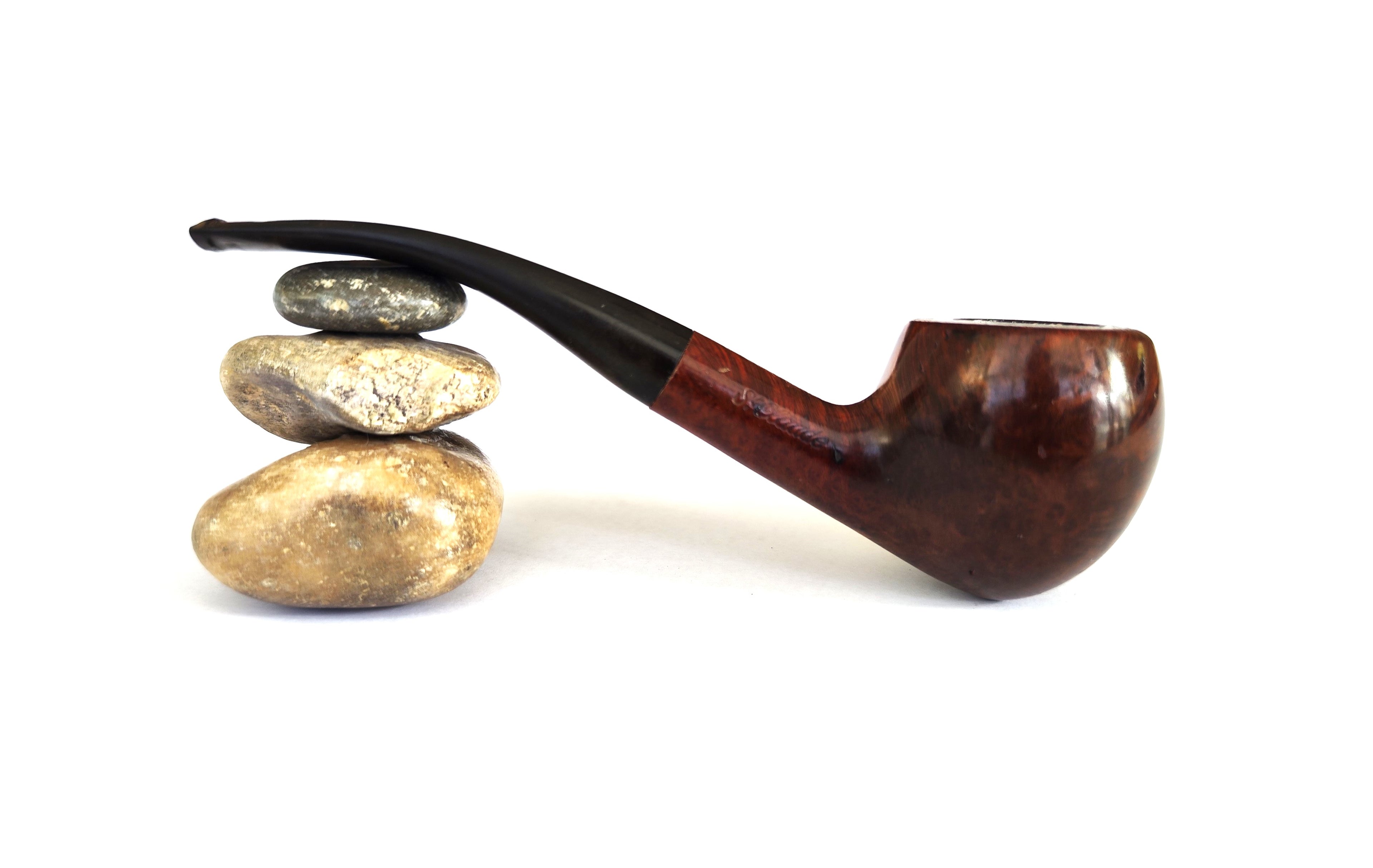 RIVA Bruyère St. Claude – Vintage Bent Acorn Estate Pipe
