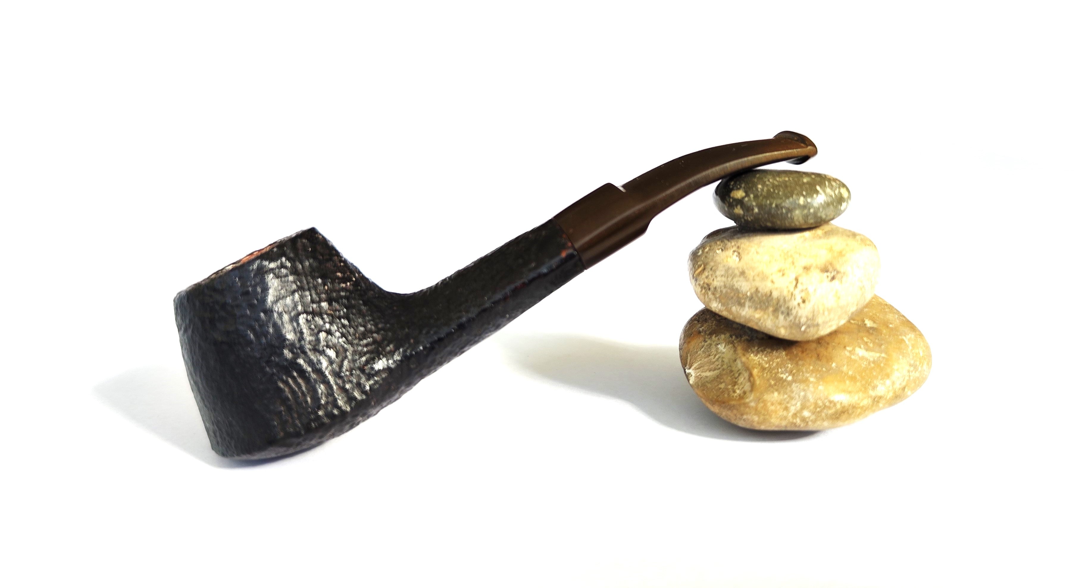 Polo Dinghy Sandblast Oval Shank Volcano Estate Pipe