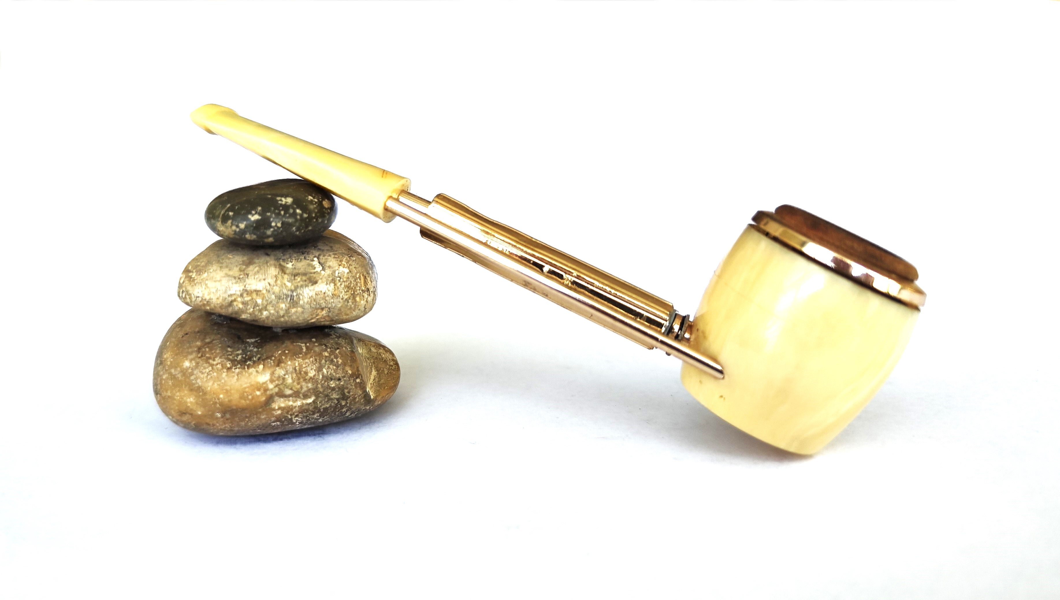 Jima Space Age Modernist Pipe – Gold-Toned Metal & Marbled Ivory