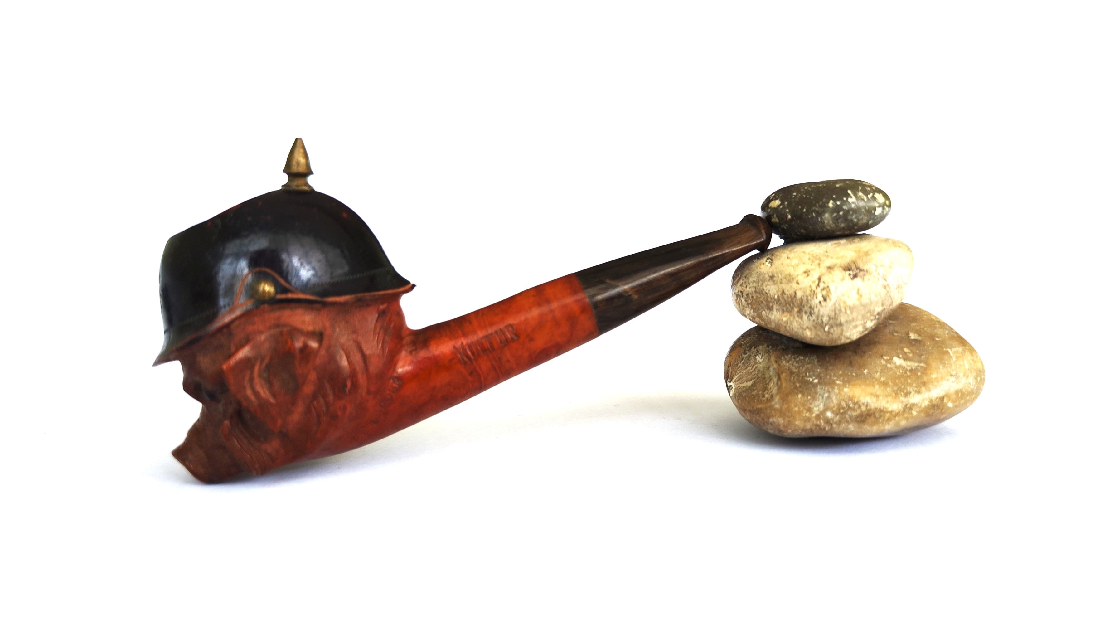 WWI French Anti-German Satirical Figural Pipe – Kaiser Wilhelm II Caricature as a Pig with Pickelhaube, Unsmoked Horn Stem