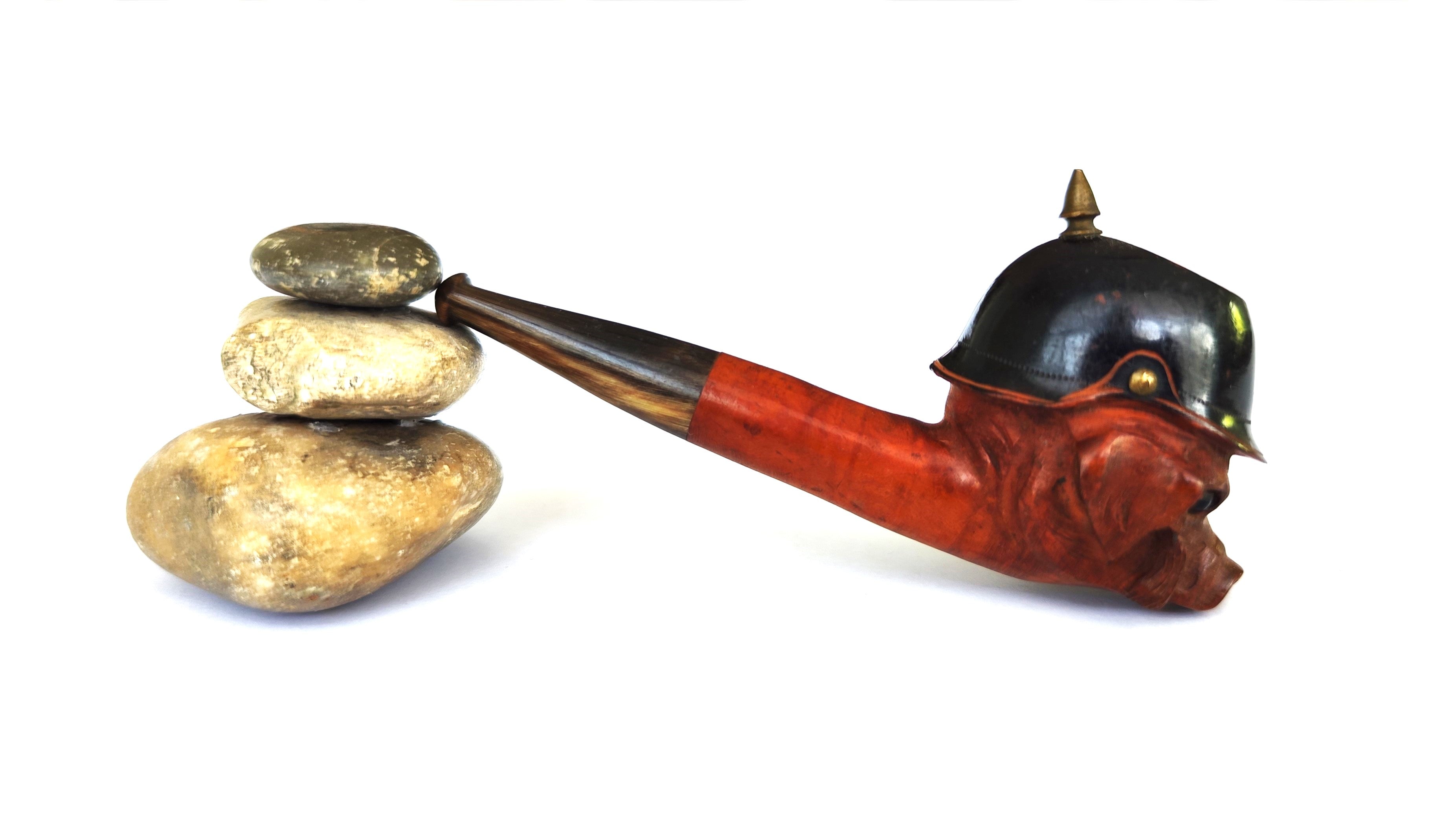 WWI French Anti-German Satirical Figural Pipe – Kaiser Wilhelm II Caricature as a Pig with Pickelhaube, Unsmoked Horn Stem