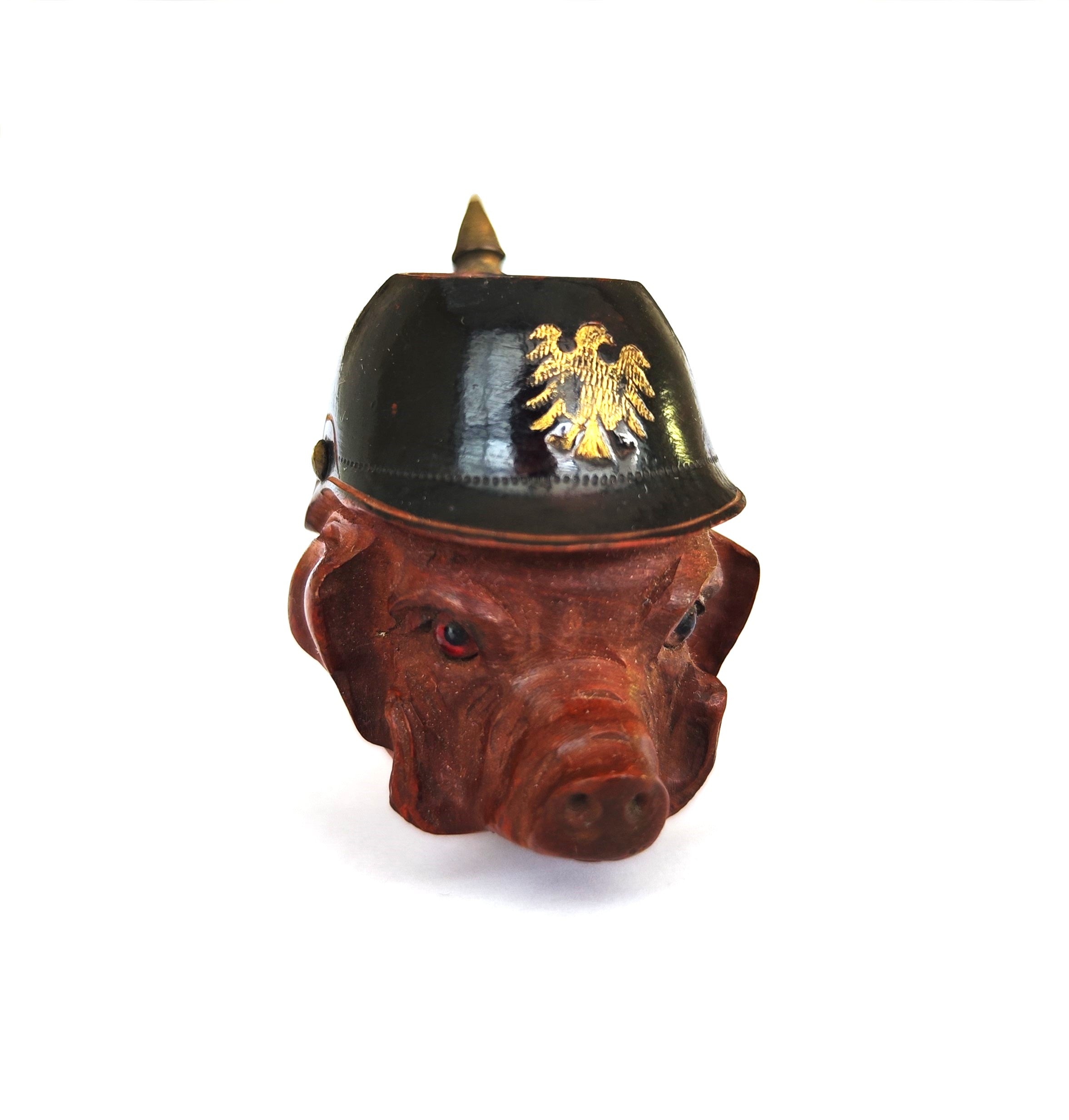 WWI French Anti-German Satirical Figural Pipe – Kaiser Wilhelm II Caricature as a Pig with Pickelhaube, Unsmoked Horn Stem