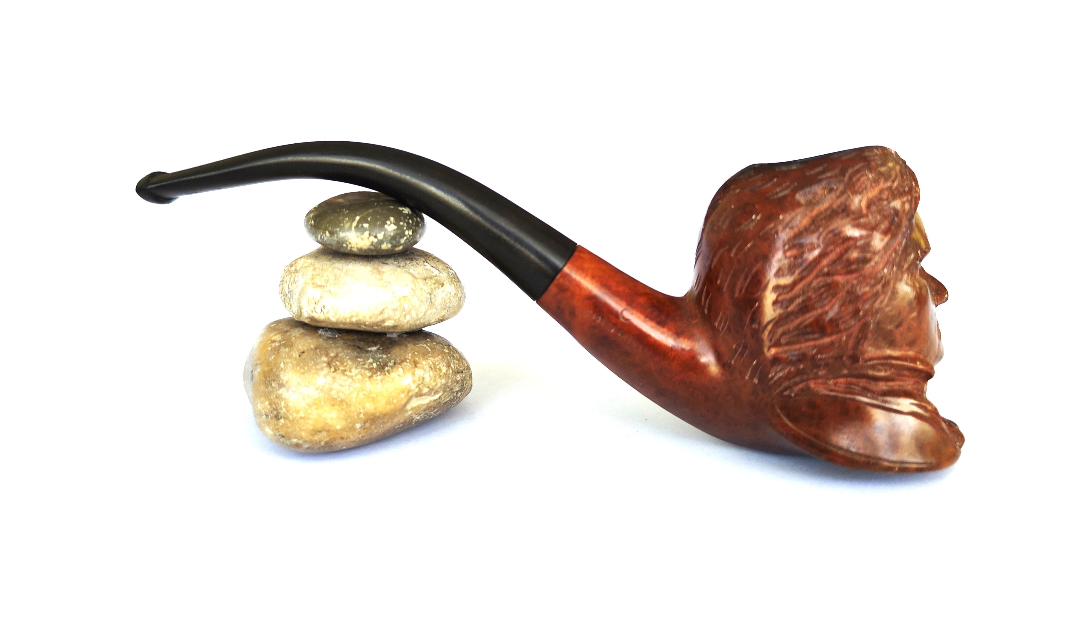 D.G.P. Bruyère Supreme – Hand-Carved Beethoven Figural Estate Pipe