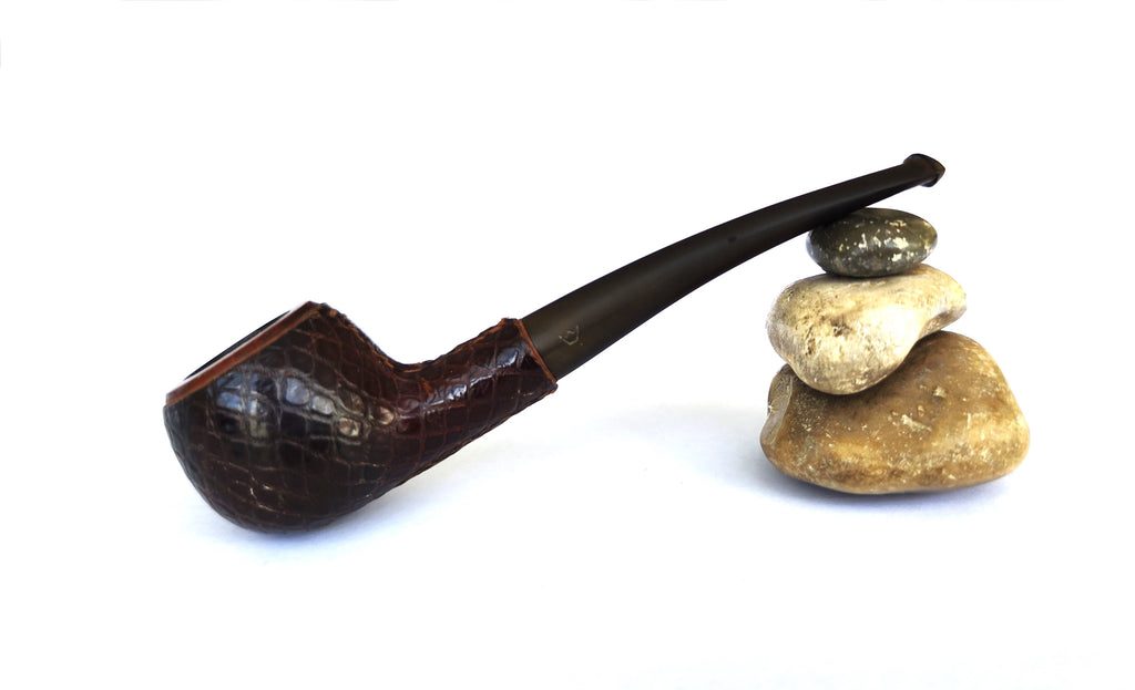 Savinelli Derby Grand Prix – Leather-Clad Prince Estate Pipe