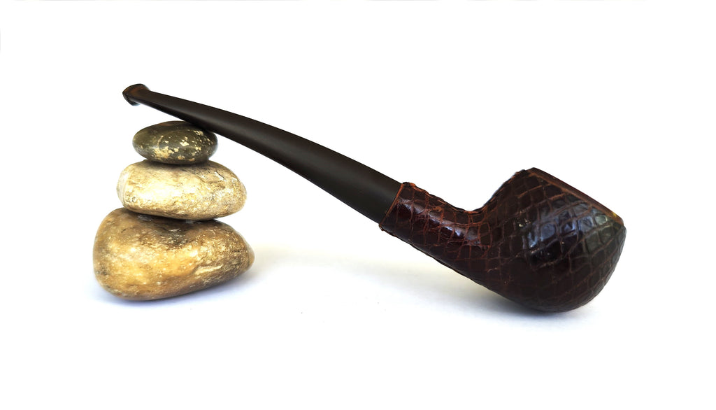 Savinelli Derby Grand Prix – Leather-Clad Prince Estate Pipe