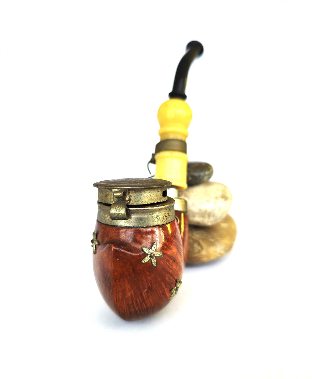 Vintage Bruyere Garantie Tyrolean Hunter Estate Pipe with Wind Cap